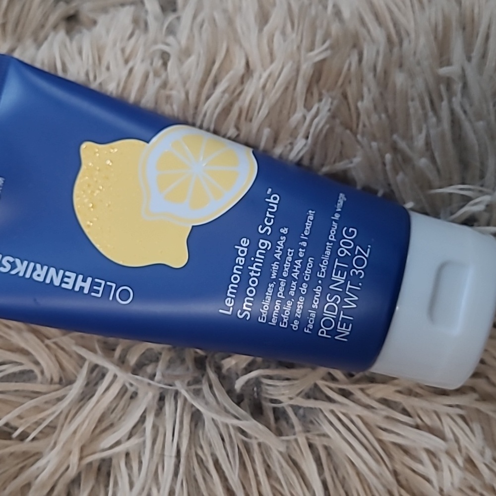 Ole henriksen lemonade smoothing scrub
